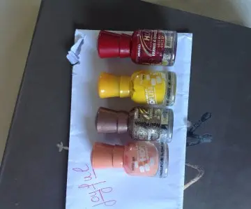 Vernis à ongles, Modélite