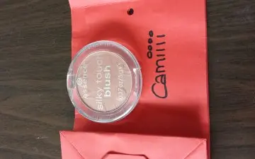 silky touch blush, Essence