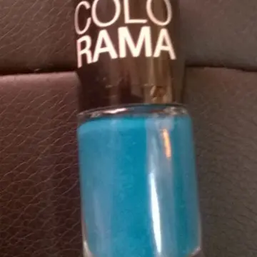 Vernis à ongle bleu COLORAMA., Maybelline
