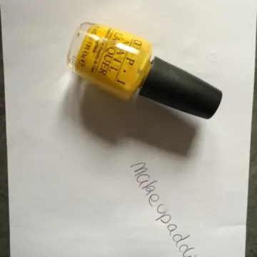 Vernis OPI jaune, OPI