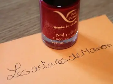 Vernis rouge pailleté, Vera valenti