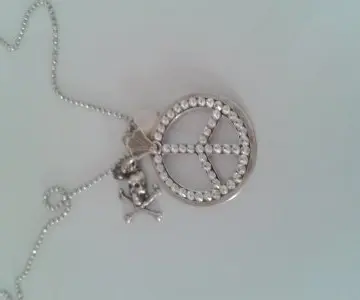 Peace collier, Inconnue