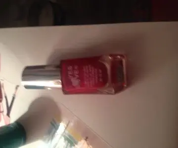 Vernis, Yes Love