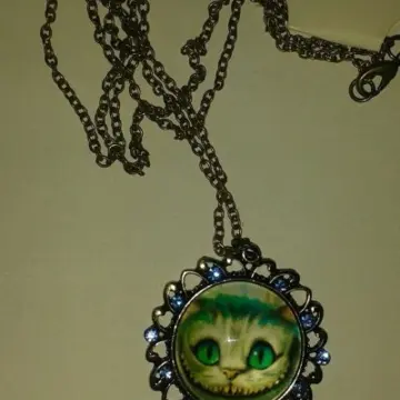 collier chat alice au pays des merveilles, Inconnue