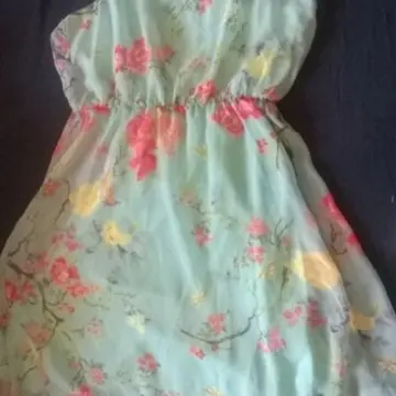 Robe fleurie neuve, Pimkie