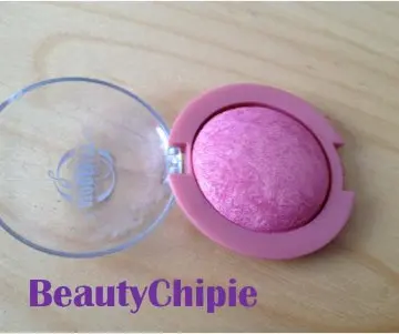 Blush, Modélite