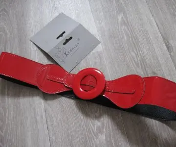 Ceinture rouge, Inconnue