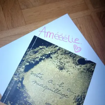 Livre de maquillage, Agnès b.