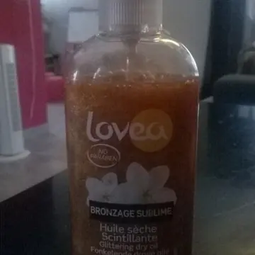 Huile scintillante, Lovea