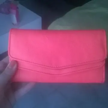 Porte feuille, Inconnue