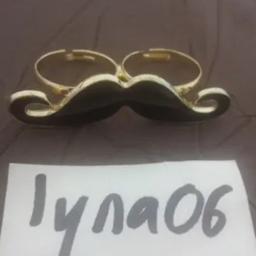 Bague Moustache, Inconnue