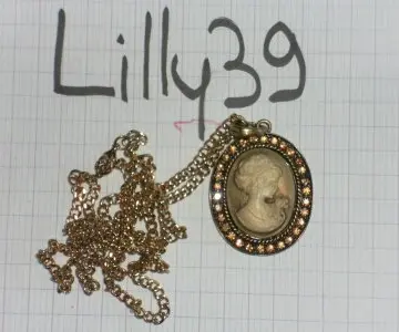collier camé doré, Bijoux Brigitte