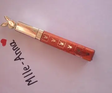 Gloss corail Playboy, Playboy