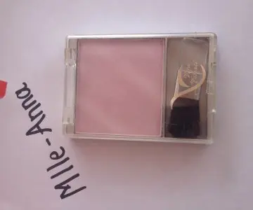 Blush peau de bébé, Vera valenti