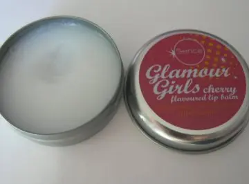 Baume à lèvre, Sence