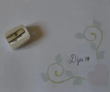 Taille crayon, Elf