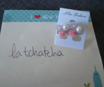 Boucles d'oreilles perles et fleur, New Fashion