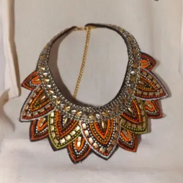 Collier plastron, Inconnue