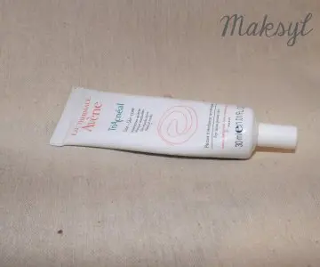 Triacnéal, Avène