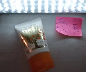 Crème pour les mains, Yves Rocher