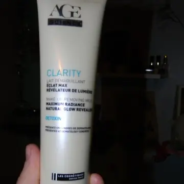 Clarity   Révélateur de lumière, Les Cosmétiques Design Paris