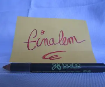 Crayon à lèvres Carmin, Boho Green