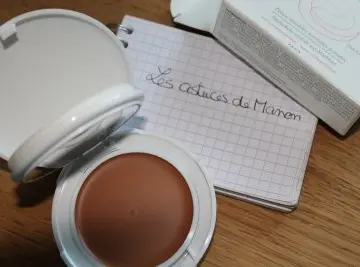 Crème de teint compacte, Avène