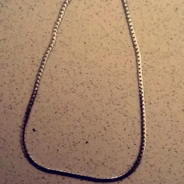chaîne argentée., Vintage
