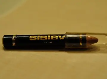 Crayon lèvres, Sisley