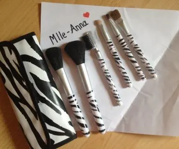 Trousse de pinceaux, Inconnue