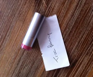 ROUGE A LEVRES, Inconnue