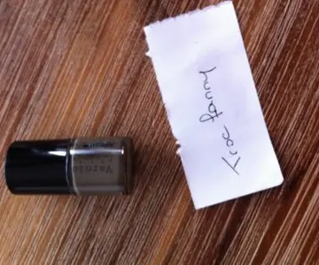VERNIS, Inconnue