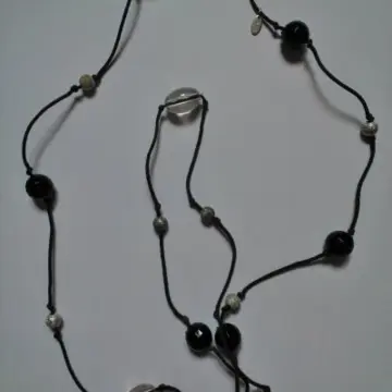 Collier long, Yves Rocher