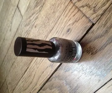 Vernis pailleté argenté effet craquelé, Rimmel