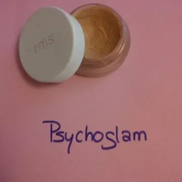 un cover up, RMS Beauty