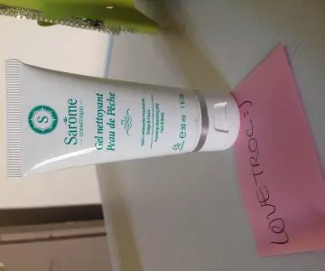 Gel Nettoyant Peau de Peche, Sarôme