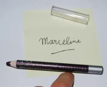 Crayon yeux Khol prune irisée Maybelline, Maybelline