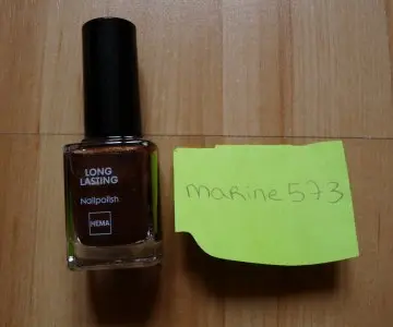 Vernis marron à paillettes, Hema