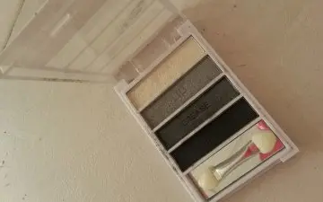 Palette smoky, Elf