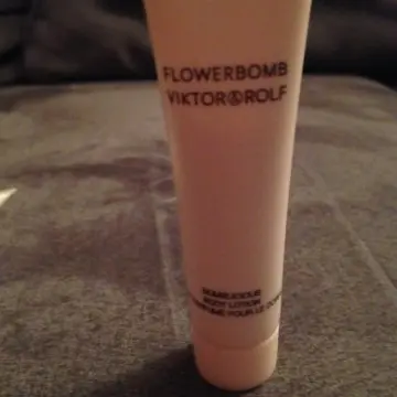 Flower bomb, Viktor & Rolf