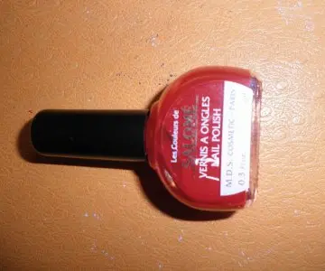 Vernis rouge, Les couleurs de Salomé