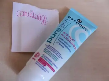 Crème hydratante anti boutons essence, Essence