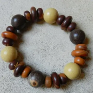 Bracelet perles plastiques, Inconnue