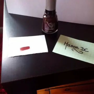 Vernis marron métalisé, Vera valenti