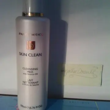 Lait nettoyant, Nutrimetics