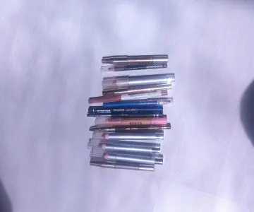 Divers Crayons, Inconnue