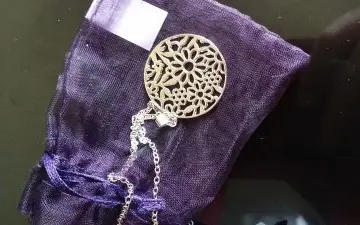 Collier, Yves Rocher