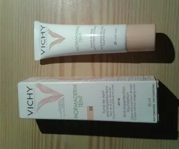 Fond de teint, Laboratoires Vichy