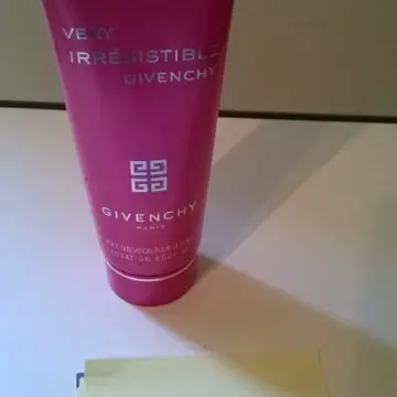 very irresistible, Givenchy