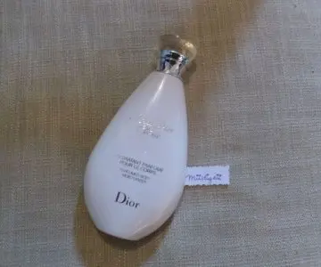 Miss Dior Chérie Hydratant parfumé pour le corps, Guerlain